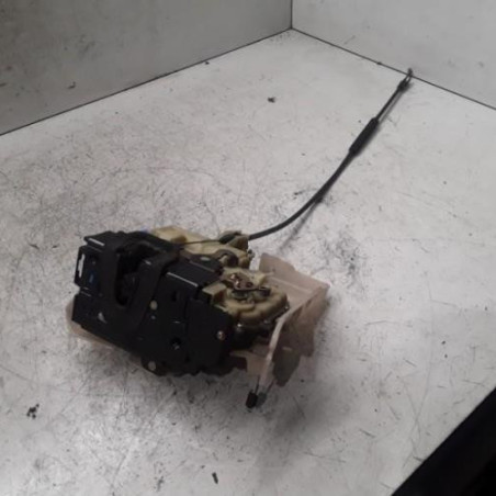 Serrure avant droit VOLKSWAGEN POLO 4