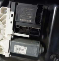 Leve vitre electrique avant droit VOLKSWAGEN PASSAT 5
