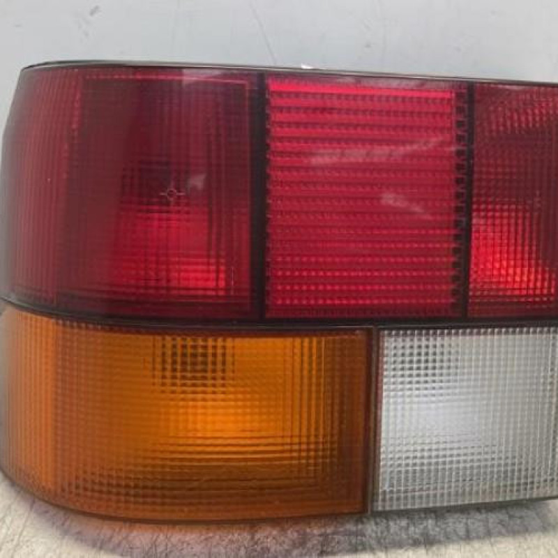 Feu arriere principal gauche (feux) RENAULT R19
