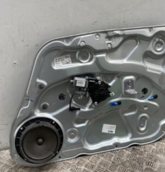 Leve vitre electrique avant droit HYUNDAI I 30 1