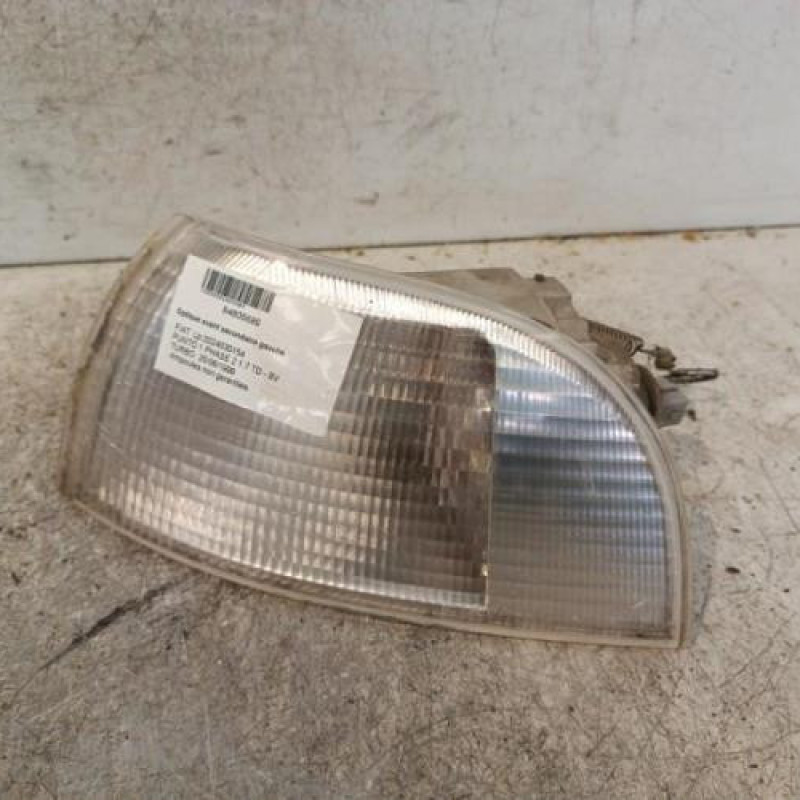 Optique avant secondaire gauche (feux)(clignotant) FIAT PUNTO 1