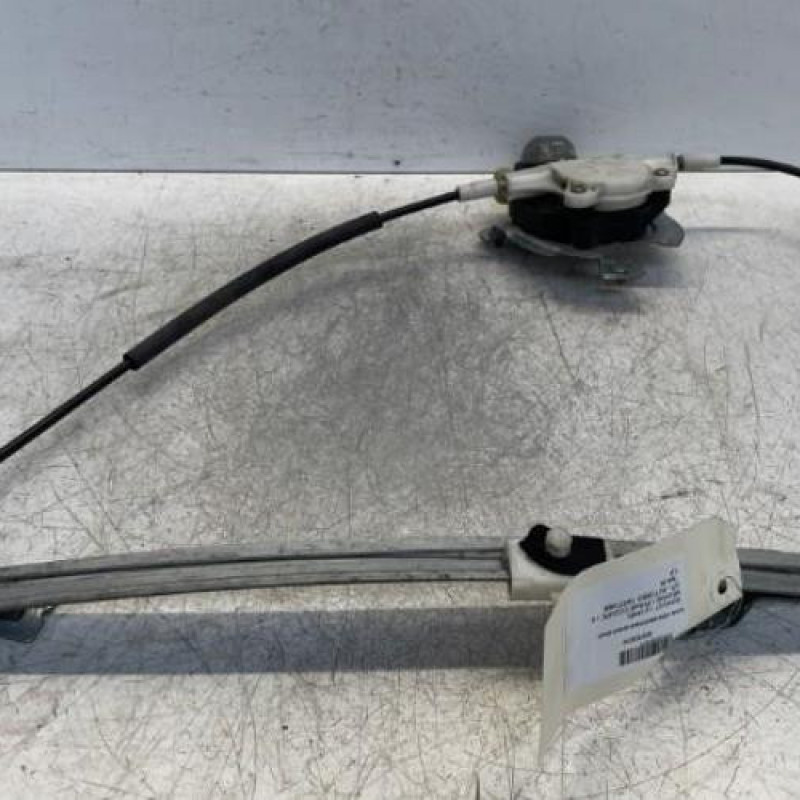 Leve vitre electrique avant droit RENAULT MEGANE 1