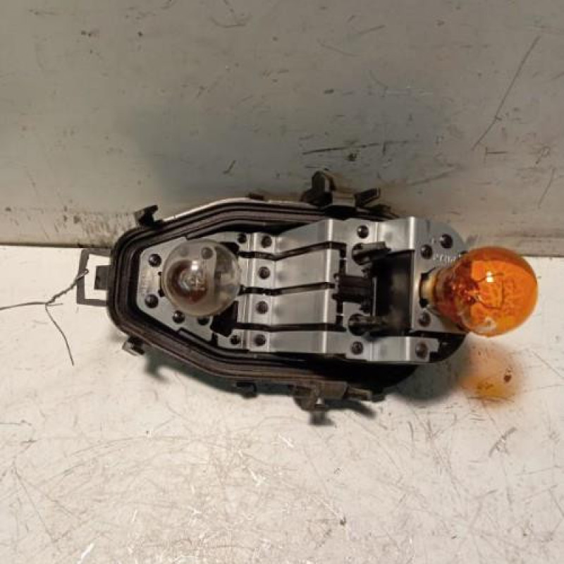 Platine feu arriere droit RENAULT CLIO 4 Platine feu arriere droit RENAULT CLIO 4