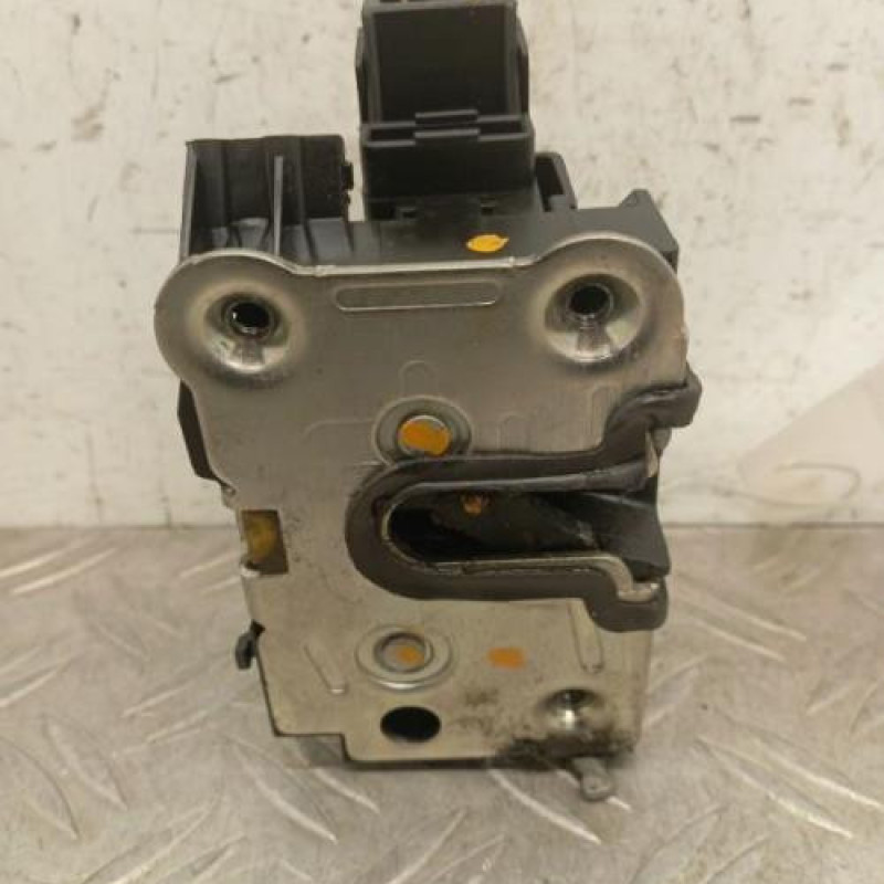 Serrure arriere droit DACIA DUSTER 1 Serrure arriere droit DACIA DUSTER 1