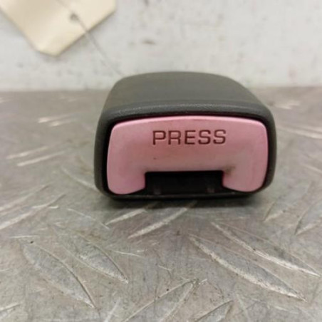 Attache ceinture avant droit NISSAN NAVARA 1
