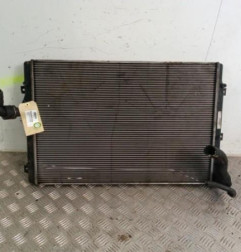 Radiateur eau VOLKSWAGEN PASSAT 5 Photo n°1