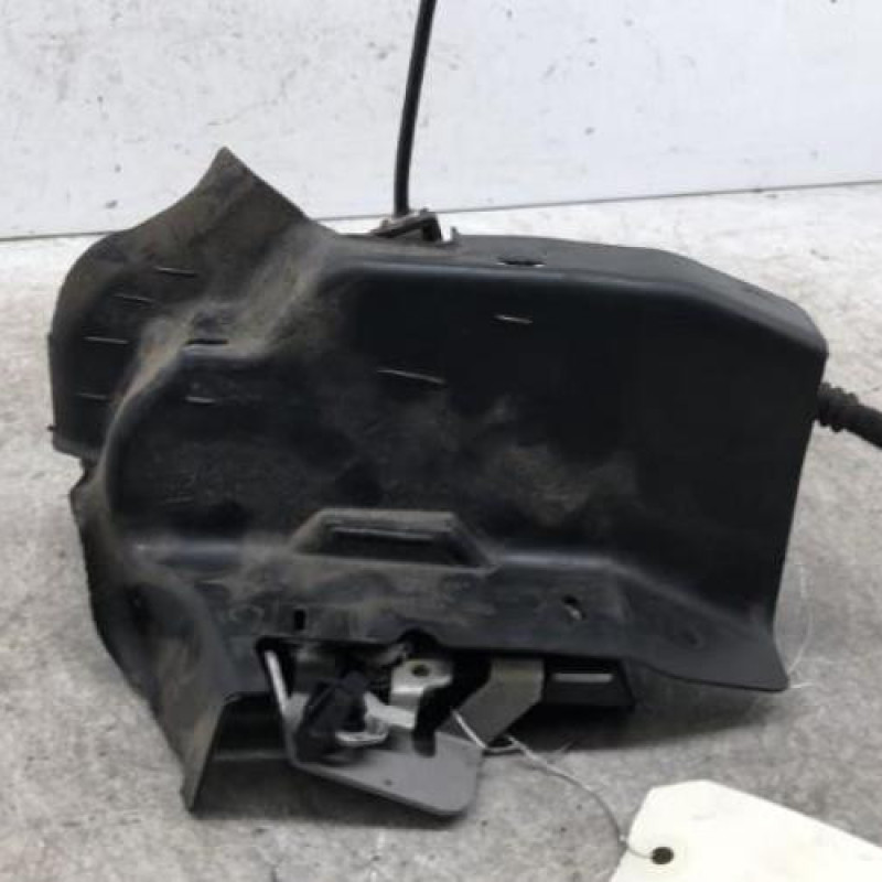 Serrure arriere droit AUDI A4 2