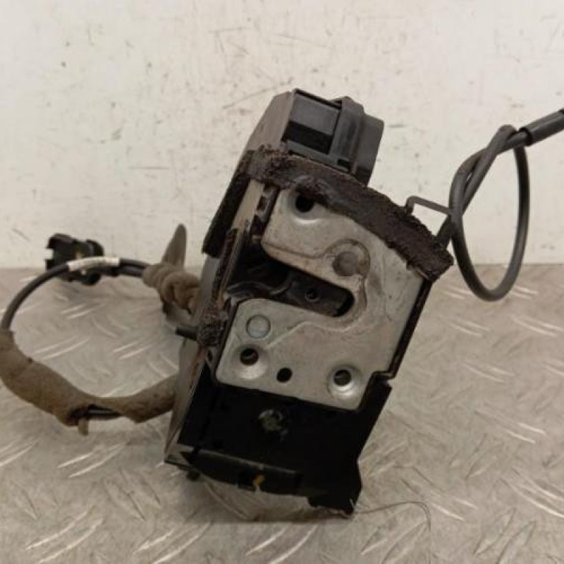 Serrure arriere droit RENAULT CLIO 4 Serrure arriere droit RENAULT CLIO 4