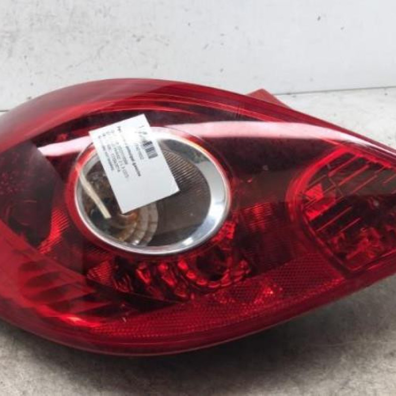 Feu arriere principal gauche (feux) OPEL CORSA D Feu arriere principal gauche (feux) OPEL CORSA D