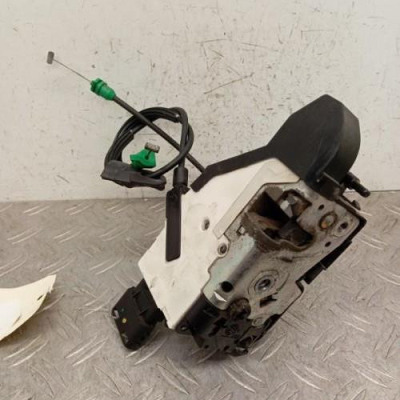 Serrure avant droit CITROEN C3 PICASSO Serrure avant droit CITROEN C3 PICASSO