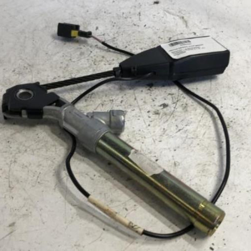 Attache ceinture avant gauche RENAULT TWINGO 1