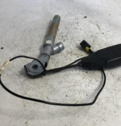 Attache ceinture avant gauche RENAULT TWINGO 1