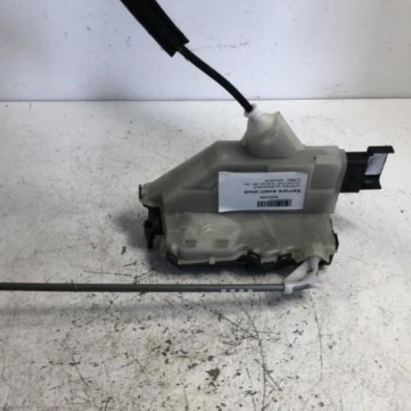 Serrure avant droit CITROEN C4 CACTUS Serrure avant droit CITROEN C4 CACTUS