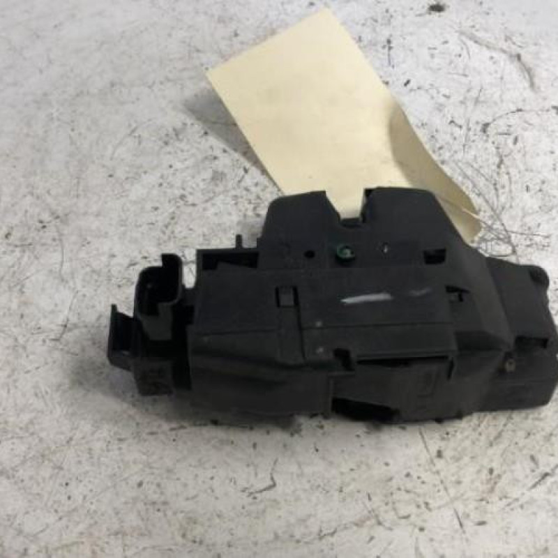 Serrure de coffre CITROEN C4 CACTUS Serrure de coffre CITROEN C4 CACTUS