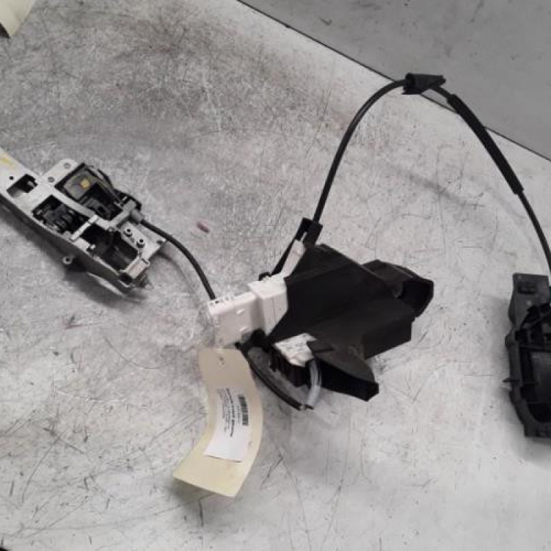 Serrure avant gauche CITROEN C4 1 Serrure avant gauche CITROEN C4 1