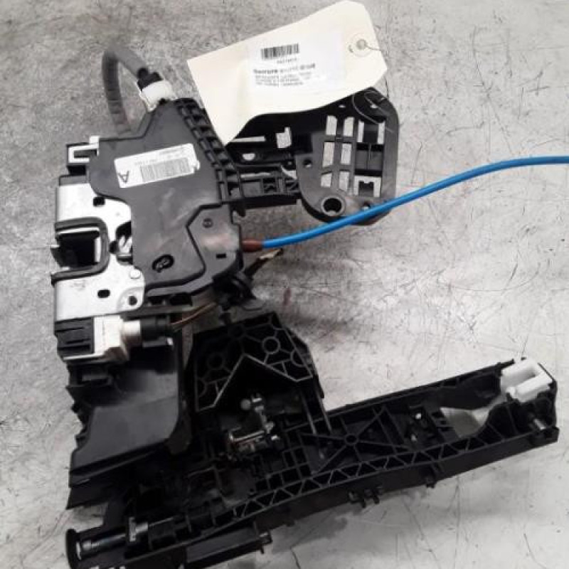 Serrure avant droit MERCEDES CLASSE A 176 Serrure avant droit MERCEDES CLASSE A 176