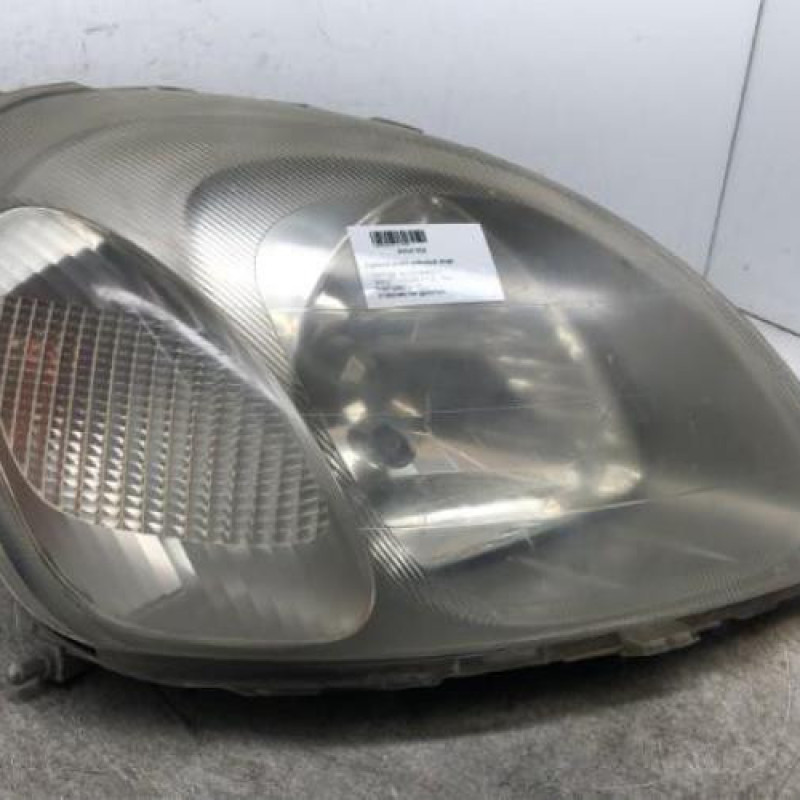 Optique avant principal droit (feux)(phare) TOYOTA YARIS 1