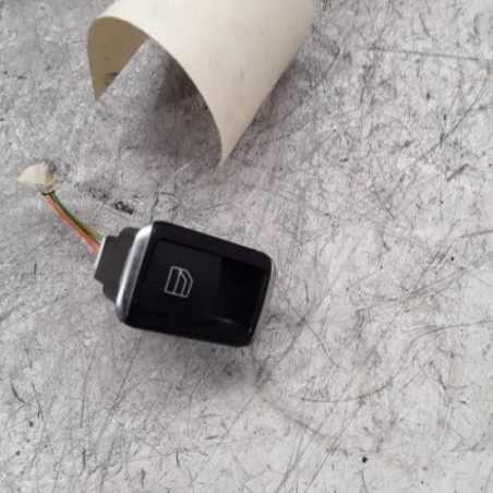 Interrupteur de leve vitre avant droit MERCEDES CLASSE A 176