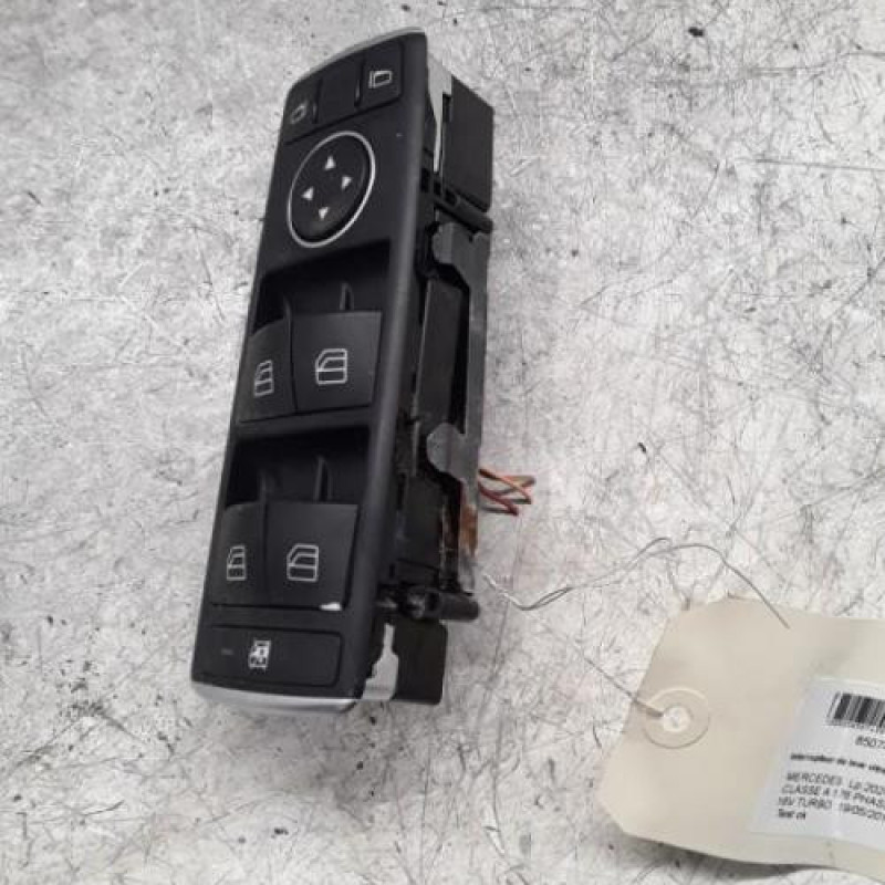 Interrupteur de leve vitre avant gauche MERCEDES CLASSE A 176