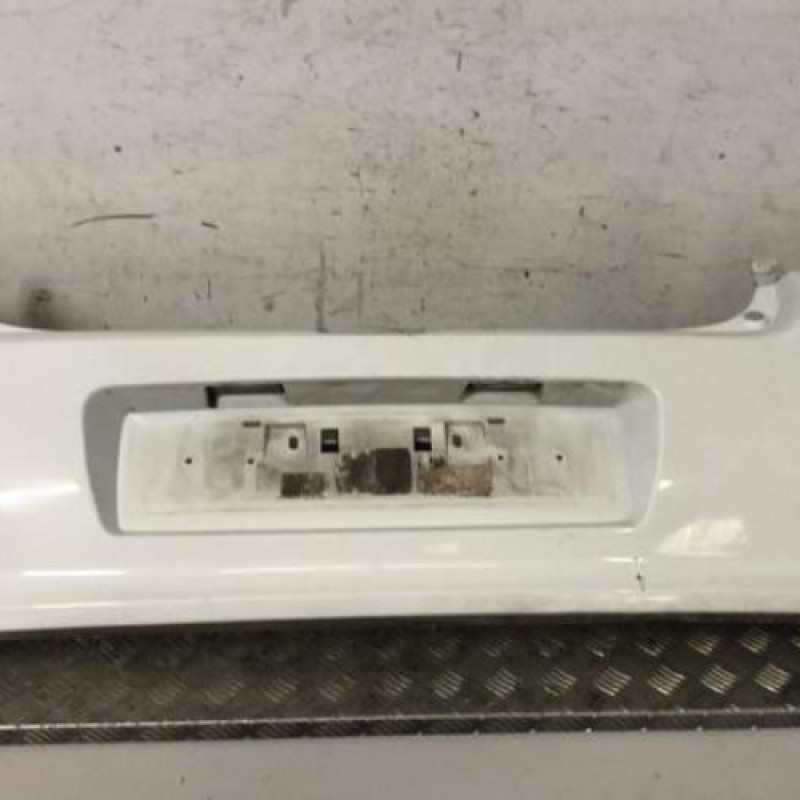 Pare choc arriere RENAULT CLIO 3