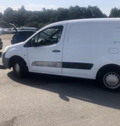Pompe de direction CITROEN BERLINGO 2 Photo n°4
