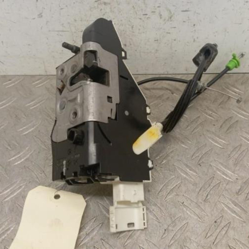 Serrure avant gauche CITROEN C4 1 Serrure avant gauche CITROEN C4 1