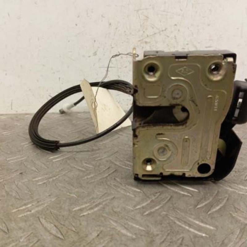 Serrure avant gauche RENAULT CLIO 2 Serrure avant gauche RENAULT CLIO 2