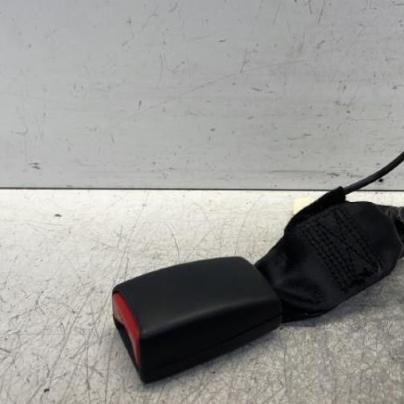 Attache ceinture arriere gauche RENAULT CAPTUR 1