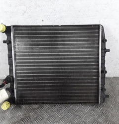 Radiateur eau VOLKSWAGEN FOX Photo n°1