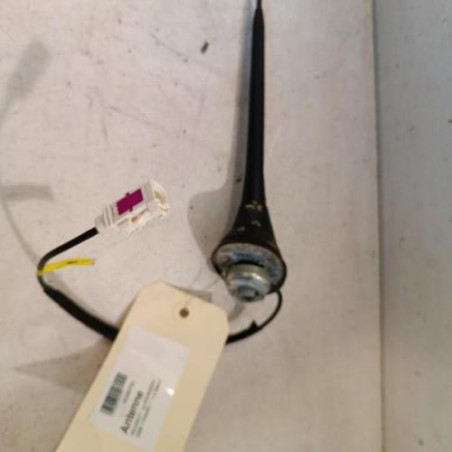 Antenne PEUGEOT 2008 1