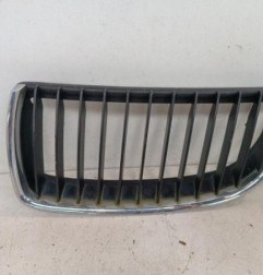 Calandre gauche BMW SERIE 3 E91 Photo n°1