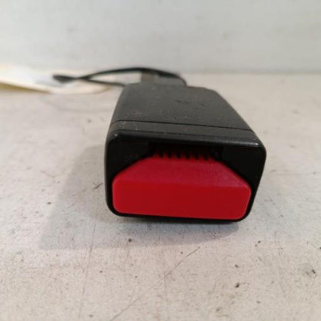 Attache ceinture avant droit PEUGEOT 208 1
