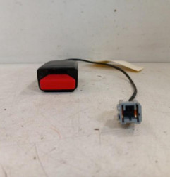 Attache ceinture avant gauche PEUGEOT 208 1