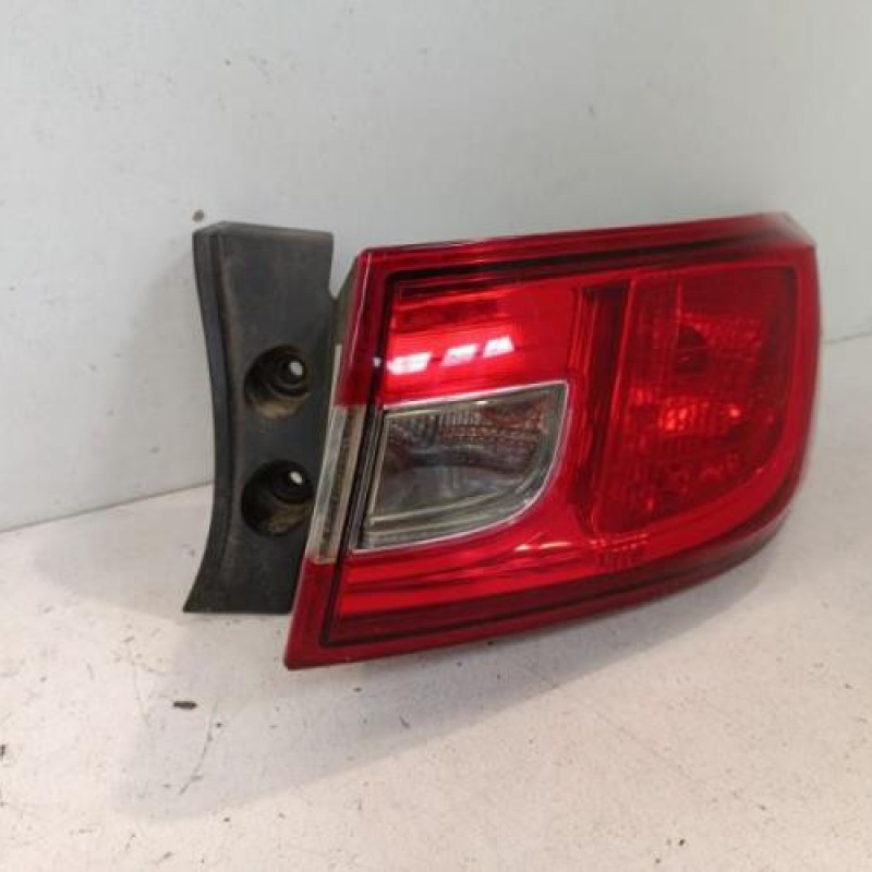 Feu arriere principal droit (feux) RENAULT CLIO 4 Feu arriere principal droit (feux) RENAULT CLIO 4