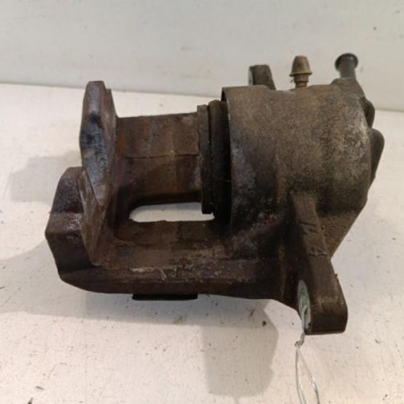 Etrier avant gauche (freinage) PEUGEOT 2008 1