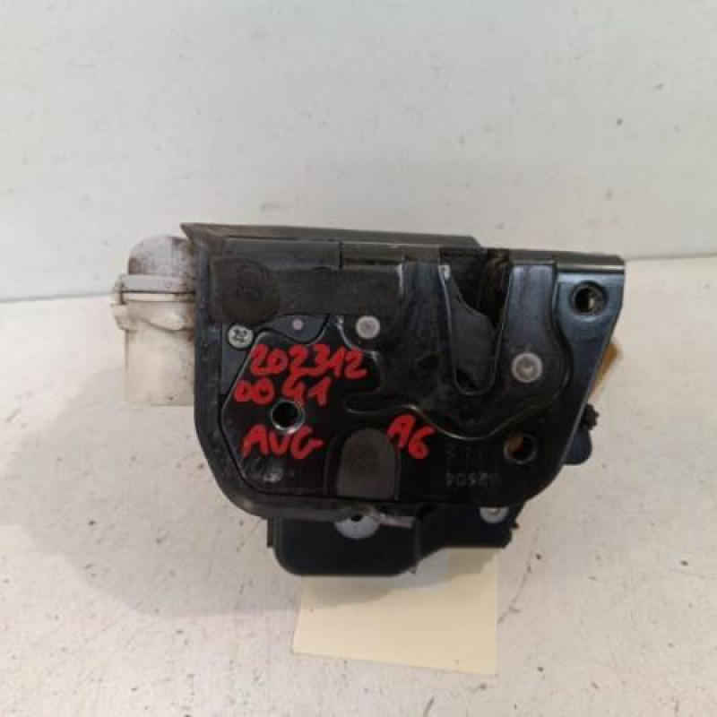 Serrure avant gauche AUDI A6 3 Serrure avant gauche AUDI A6 3