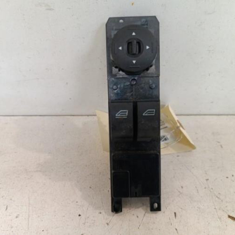 Interrupteur de leve vitre avant gauche FORD FOCUS 3