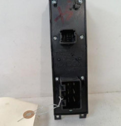 Interrupteur de leve vitre avant gauche FORD FOCUS 3