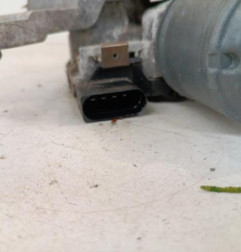 Moteur essuie glace avant droit FORD FOCUS 3