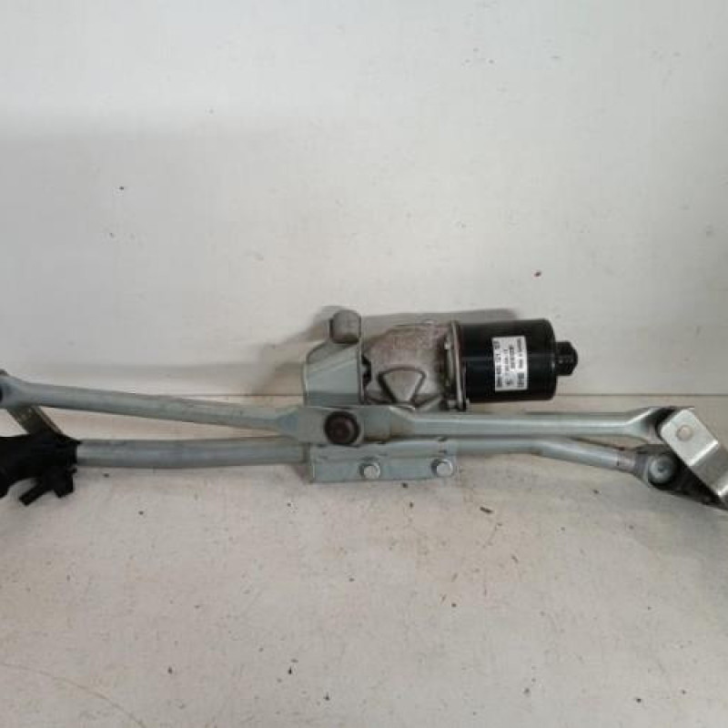 Moteur essuie glace avant BMW SERIE 1 E87 Moteur essuie glace avant BMW SERIE 1 E87