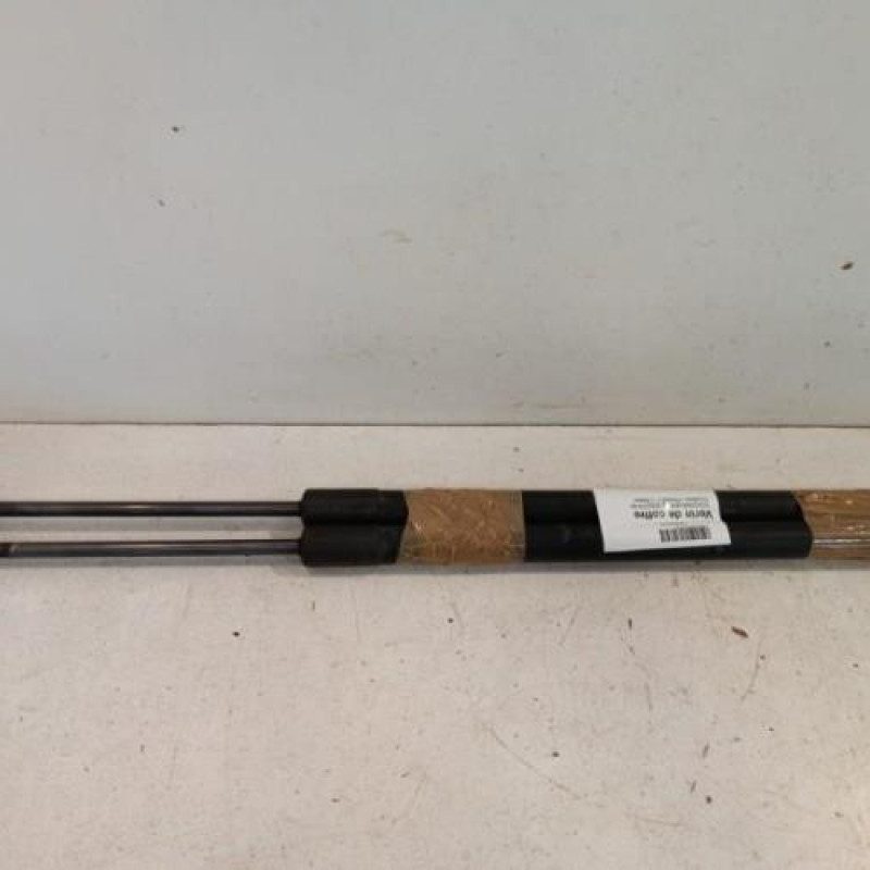 Verin de coffre VOLKSWAGEN TOURAN 1