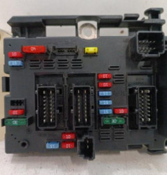 Boitier servitude moteur (BSM) PEUGEOT 206+