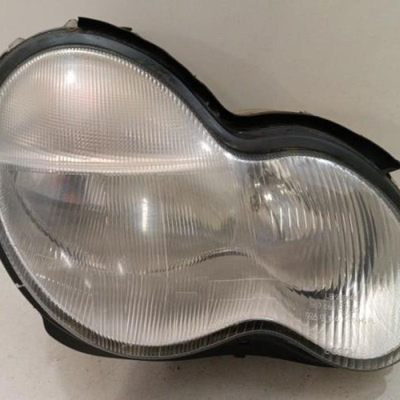 Optique avant principal droit (feux)(phare) MERCEDES CLASSE C 203