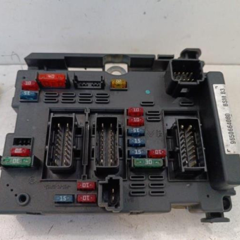 Boitier servitude moteur (BSM) PEUGEOT 307 Boitier servitude moteur (BSM) PEUGEOT 307