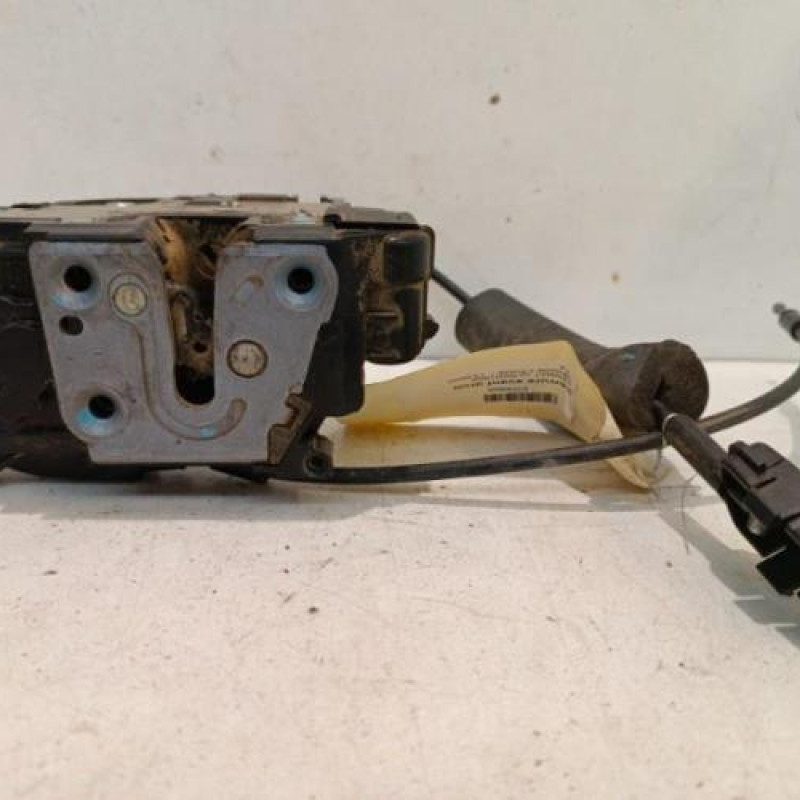 Serrure avant droit RENAULT MEGANE 3 Serrure avant droit RENAULT MEGANE 3