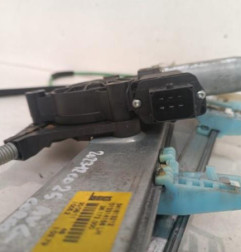 Leve vitre electrique avant gauche OPEL CORSA D Photo n°3