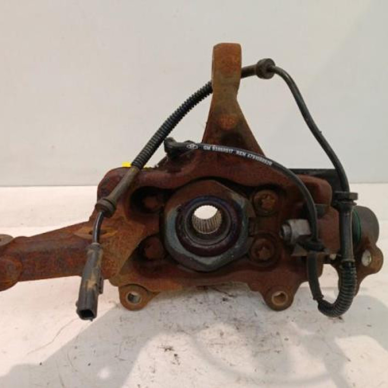 Moyeu avant droit RENAULT TRAFIC 3 COURT