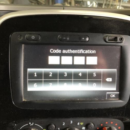 Ecran GPS RENAULT TRAFIC 3 COURT Photo n°1