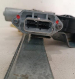 Leve vitre electrique avant gauche RENAULT CLIO 4 Photo n°3