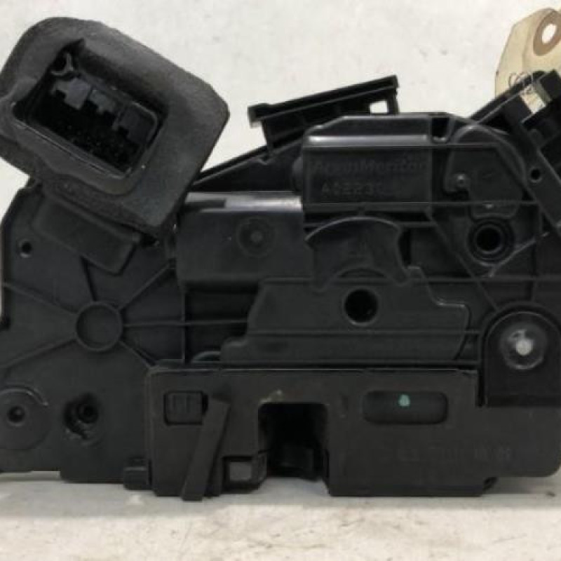 Serrure avant gauche VOLKSWAGEN POLO 5